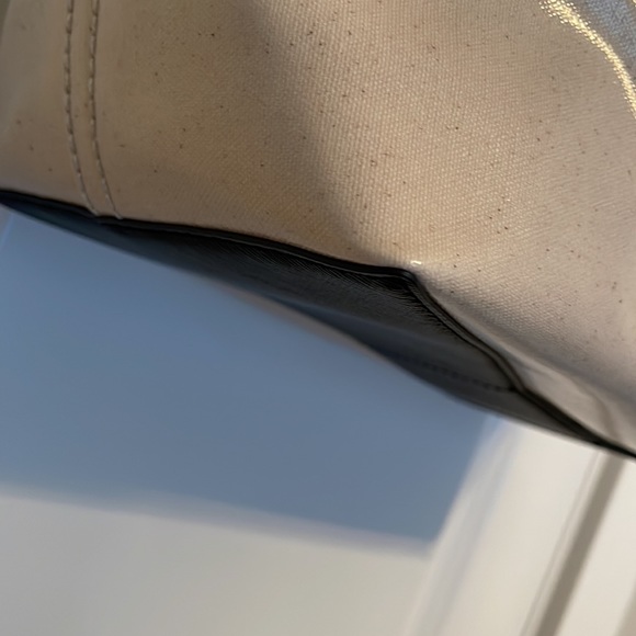 Kate Spade ♠️ Minnie Mouse Tote - Picture 3 of 10